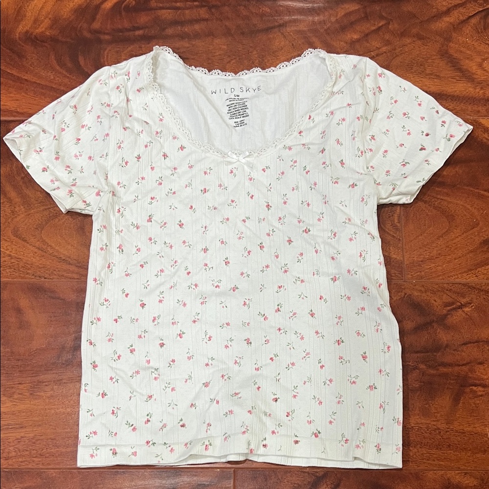 Wild Skye Floral White Short Sleeve Top